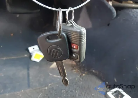 2001 Mercury Grand Marquis Gs from USA, damaged, VIN 2MEFM74WX1X709901